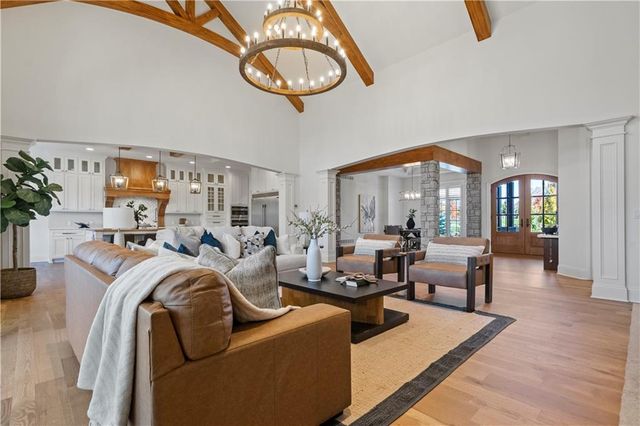 16520 Ballentine Street, Overland Park, KS 66221