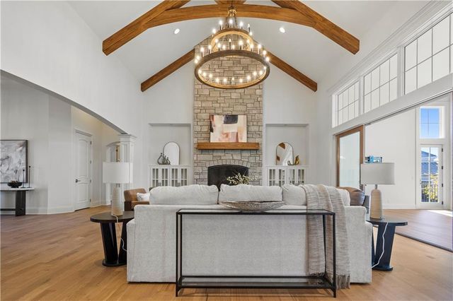 16520 Ballentine Street, Overland Park, KS 66221