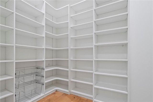 16520 Ballentine Street, Overland Park, KS 66221