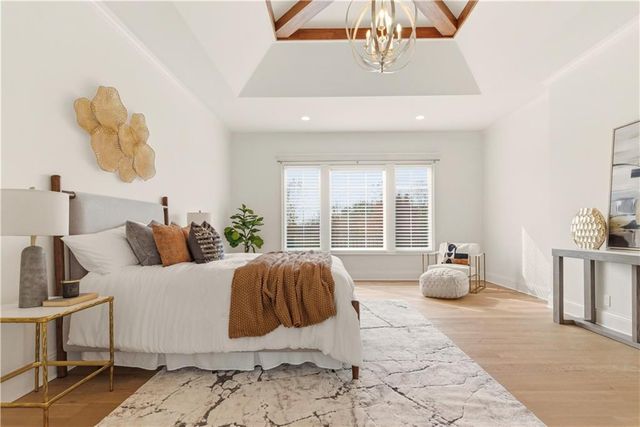 16520 Ballentine Street, Overland Park, KS 66221