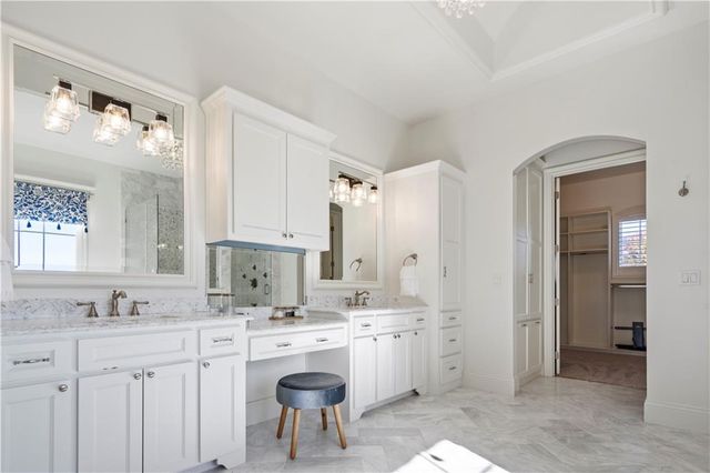 16520 Ballentine Street, Overland Park, KS 66221