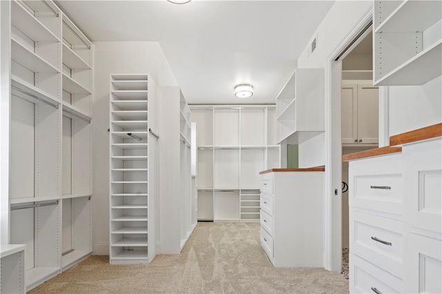 16520 Ballentine Street, Overland Park, KS 66221