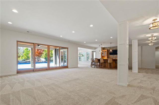 16520 Ballentine Street, Overland Park, KS 66221