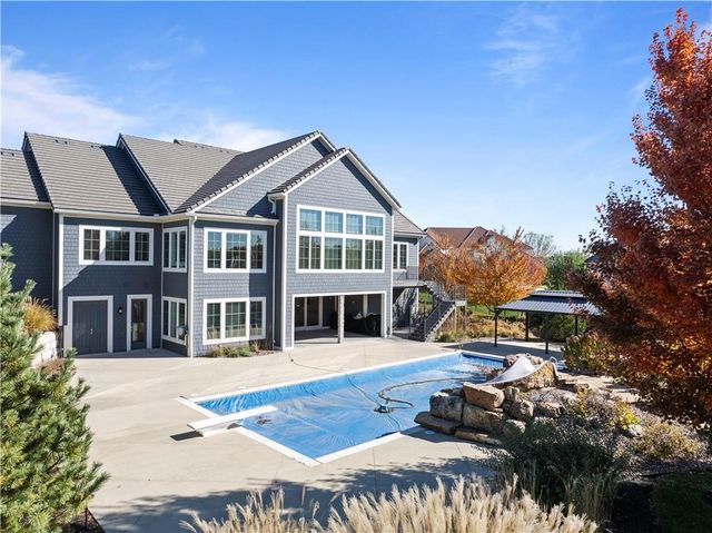 16520 Ballentine Street, Overland Park, KS 66221