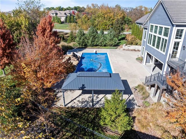 16520 Ballentine Street, Overland Park, KS 66221