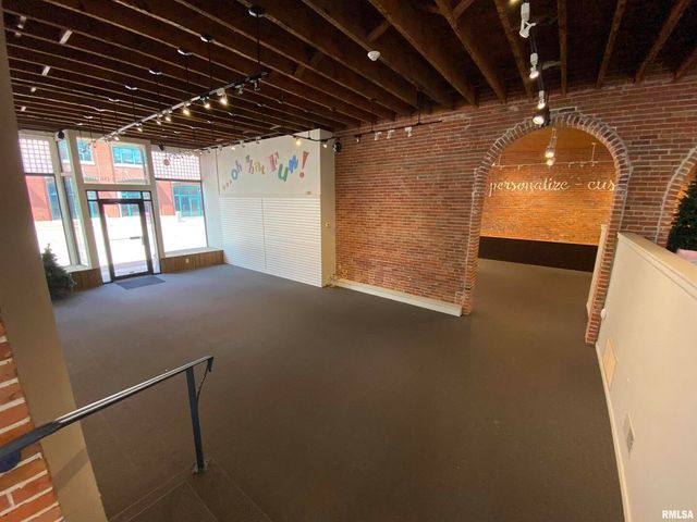 1500-1506 RIVER Drive, Moline, IL 61265