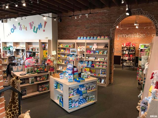 1500-1506 RIVER Drive, Moline, IL 61265