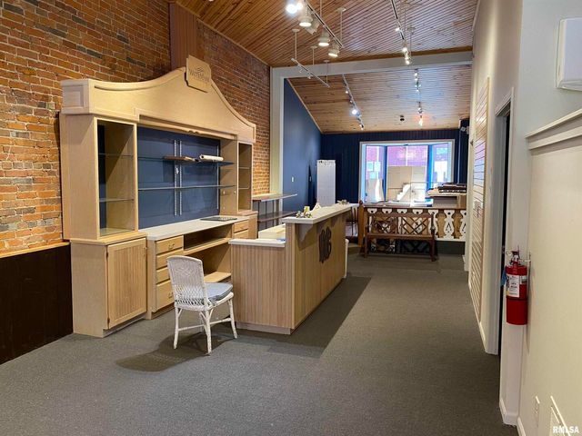 1500-1506 RIVER Drive, Moline, IL 61265