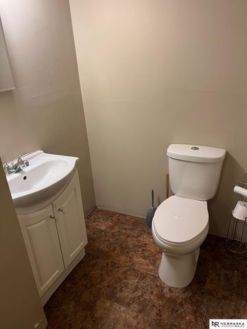 210 Bridger Road, Lincoln, NE 68521