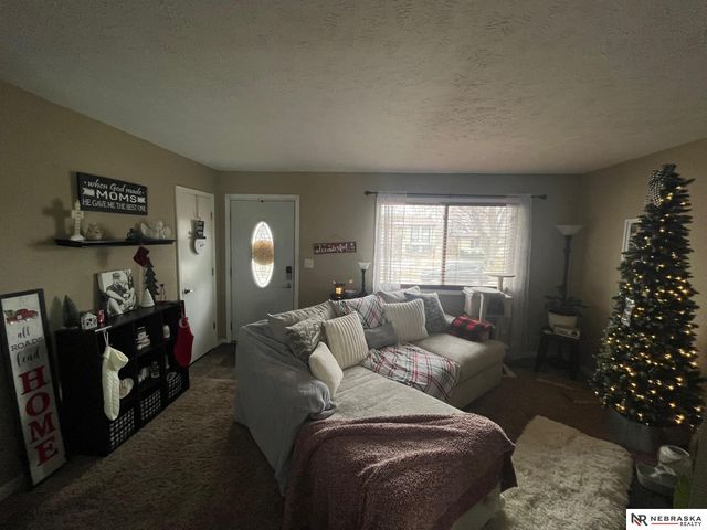 210 Bridger Road, Lincoln, NE 68521