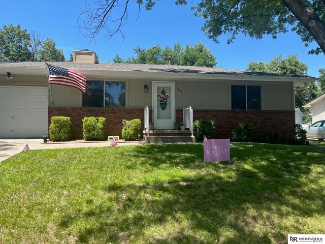 210 Bridger Road, Lincoln, NE 68521