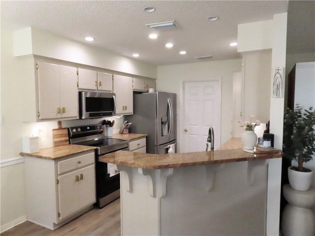 9471 Homestead Drive S, Semmes, AL 36575