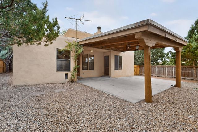 1908 Calle Miquela, Santa Fe, NM 87505