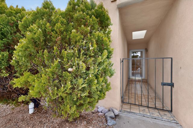 1908 Calle Miquela, Santa Fe, NM 87505