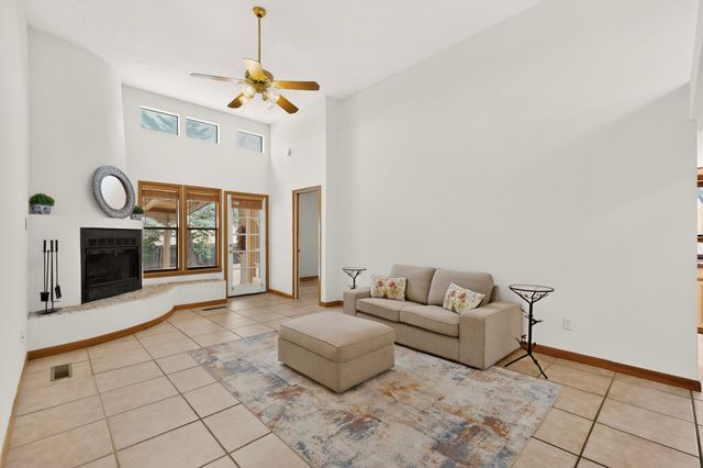 1908 Calle Miquela, Santa Fe, NM 87505