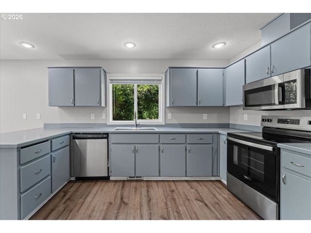 36440 ORR Cir, Sandy, OR 97055