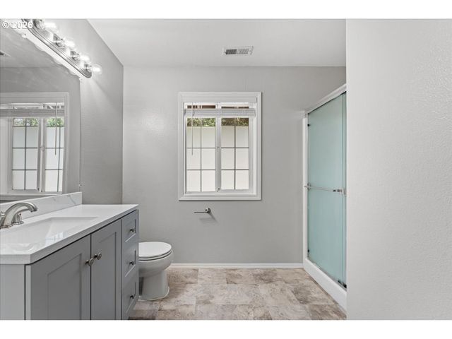 36440 ORR Cir, Sandy, OR 97055
