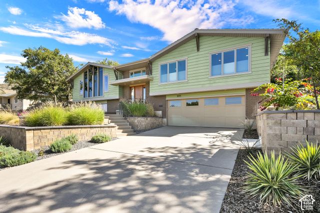 1095 S OAK HILLS WAY, Salt Lake City, UT 84108