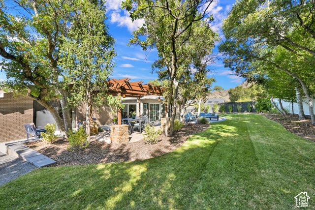 1095 S OAK HILLS WAY, Salt Lake City, UT 84108