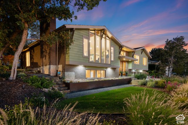 1095 S OAK HILLS WAY, Salt Lake City, UT 84108