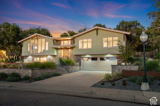 1095 S OAK HILLS WAY, Salt Lake City, UT 84108