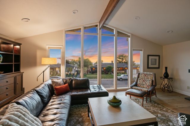 1095 S OAK HILLS WAY, Salt Lake City, UT 84108