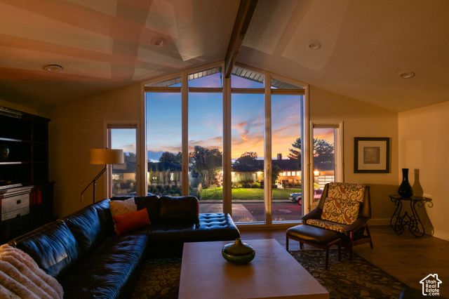 1095 S OAK HILLS WAY, Salt Lake City, UT 84108
