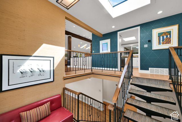 1095 S OAK HILLS WAY, Salt Lake City, UT 84108