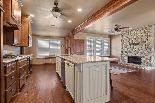 1835 E Redbud Road, Washington, OK 73093
