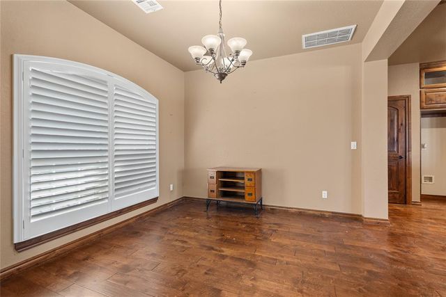 1835 E Redbud Road, Washington, OK 73093