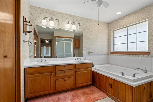 1835 E Redbud Road, Washington, OK 73093