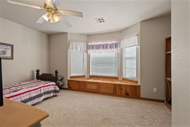 1835 E Redbud Road, Washington, OK 73093