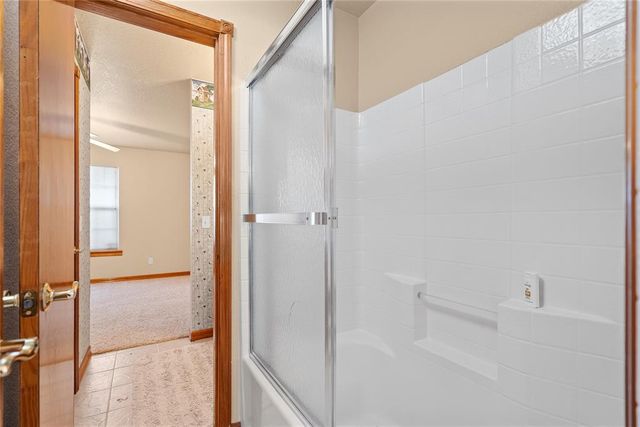 1835 E Redbud Road, Washington, OK 73093