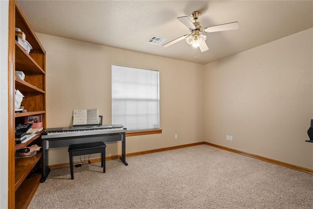 1835 E Redbud Road, Washington, OK 73093