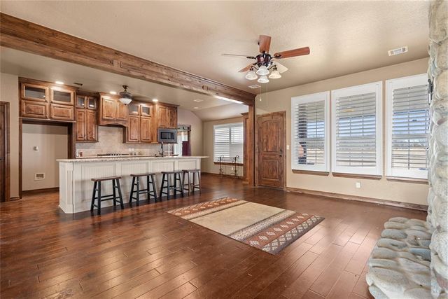 1835 E Redbud Road, Washington, OK 73093