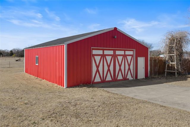 1835 E Redbud Road, Washington, OK 73093