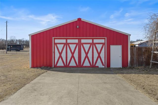 1835 E Redbud Road, Washington, OK 73093