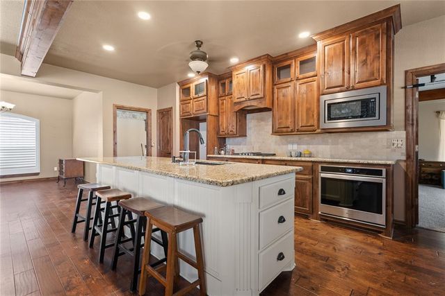 1835 E Redbud Road, Washington, OK 73093