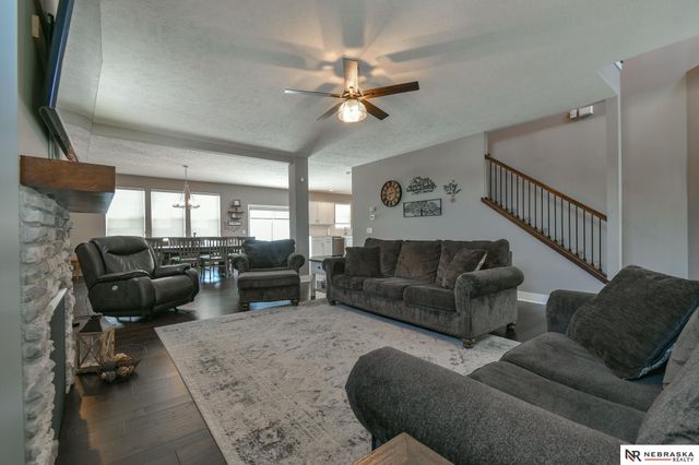 8726 S 82nd Street, Lincoln, NE 68516