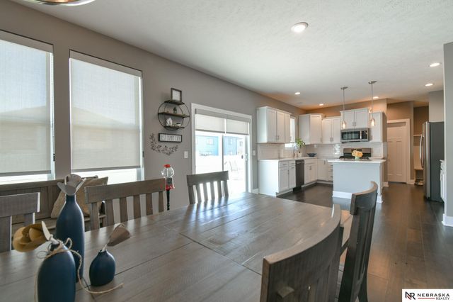 8726 S 82nd Street, Lincoln, NE 68516