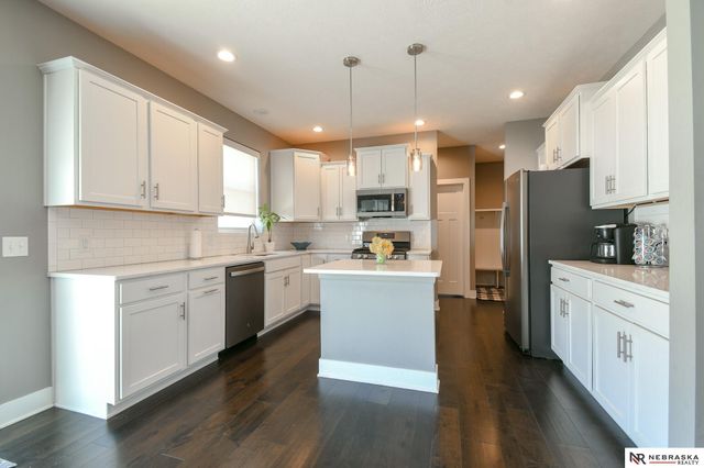 8726 S 82nd Street, Lincoln, NE 68516