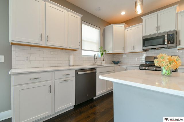 8726 S 82nd Street, Lincoln, NE 68516