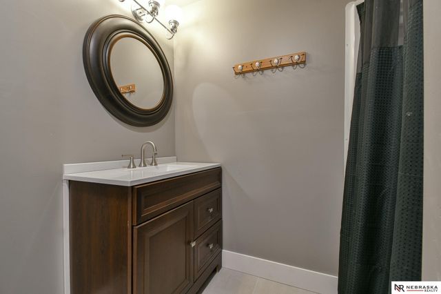 8726 S 82nd Street, Lincoln, NE 68516