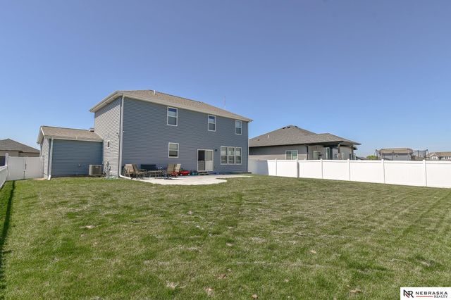 8726 S 82nd Street, Lincoln, NE 68516