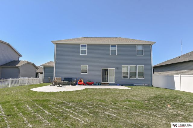 8726 S 82nd Street, Lincoln, NE 68516