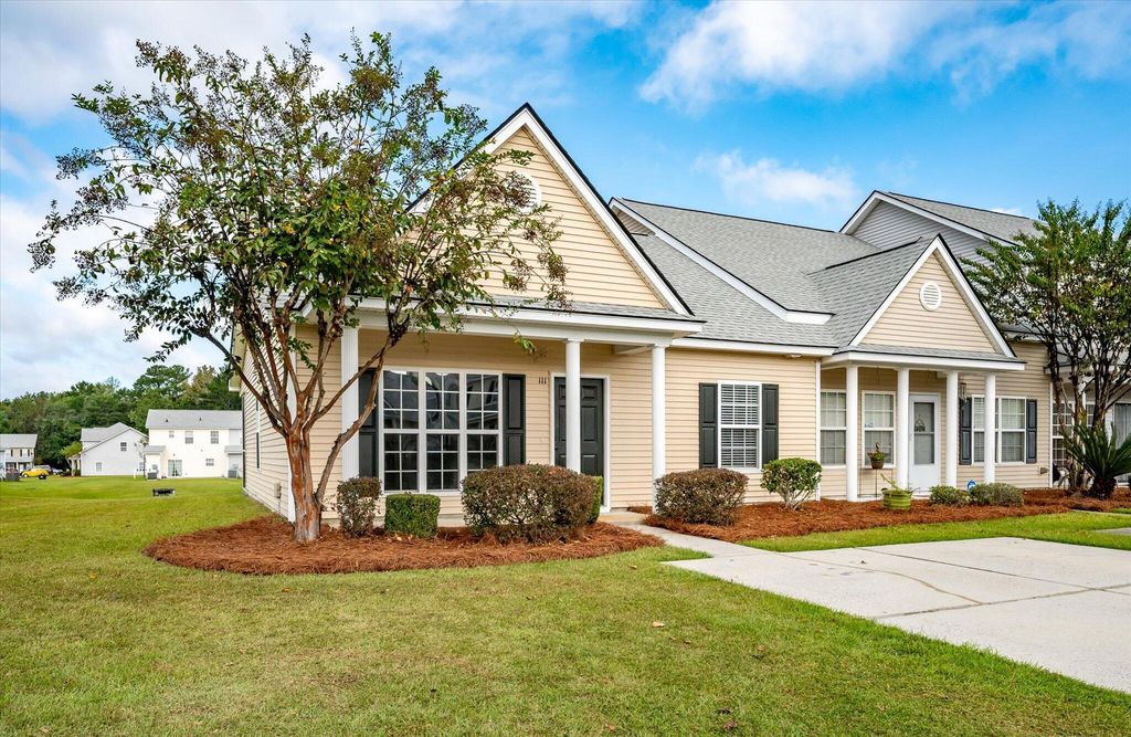 111 Broad River Drive, Summerville, SC 29485