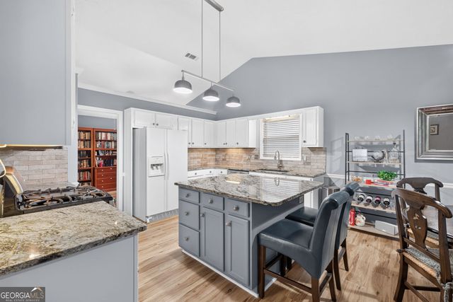 910 Prestonwood Drive, Lawrenceville, GA 30043