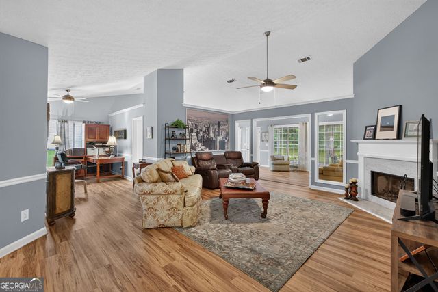 910 Prestonwood Drive, Lawrenceville, GA 30043
