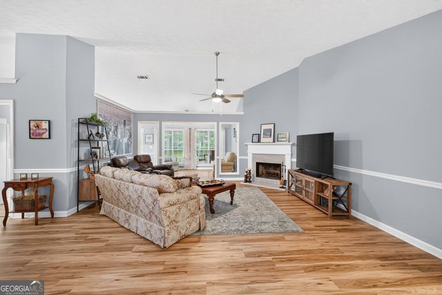 910 Prestonwood Drive, Lawrenceville, GA 30043