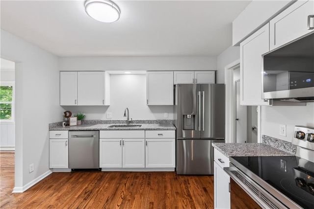 10300 E 72nd Street, Raytown, MO 64133